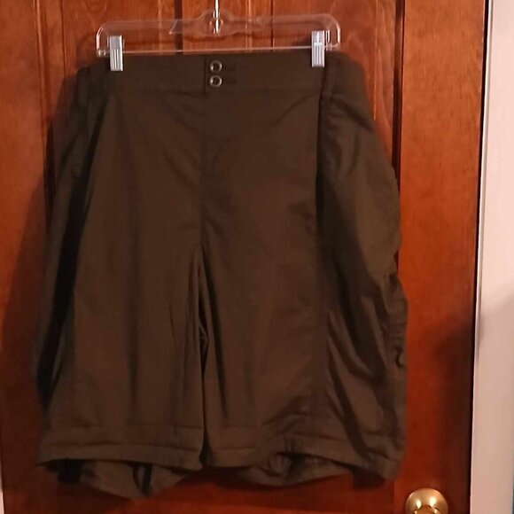 ✨NWOT Lot of 3 Torrid Stretch Poplin Utility Shorts Mid Rise Size (5X) - Picture 13 of 16